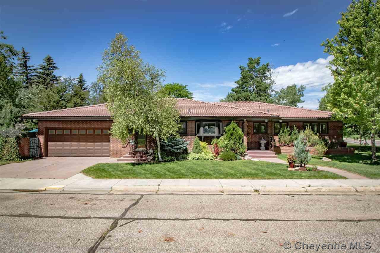 301 5TH AVE - Photo 1