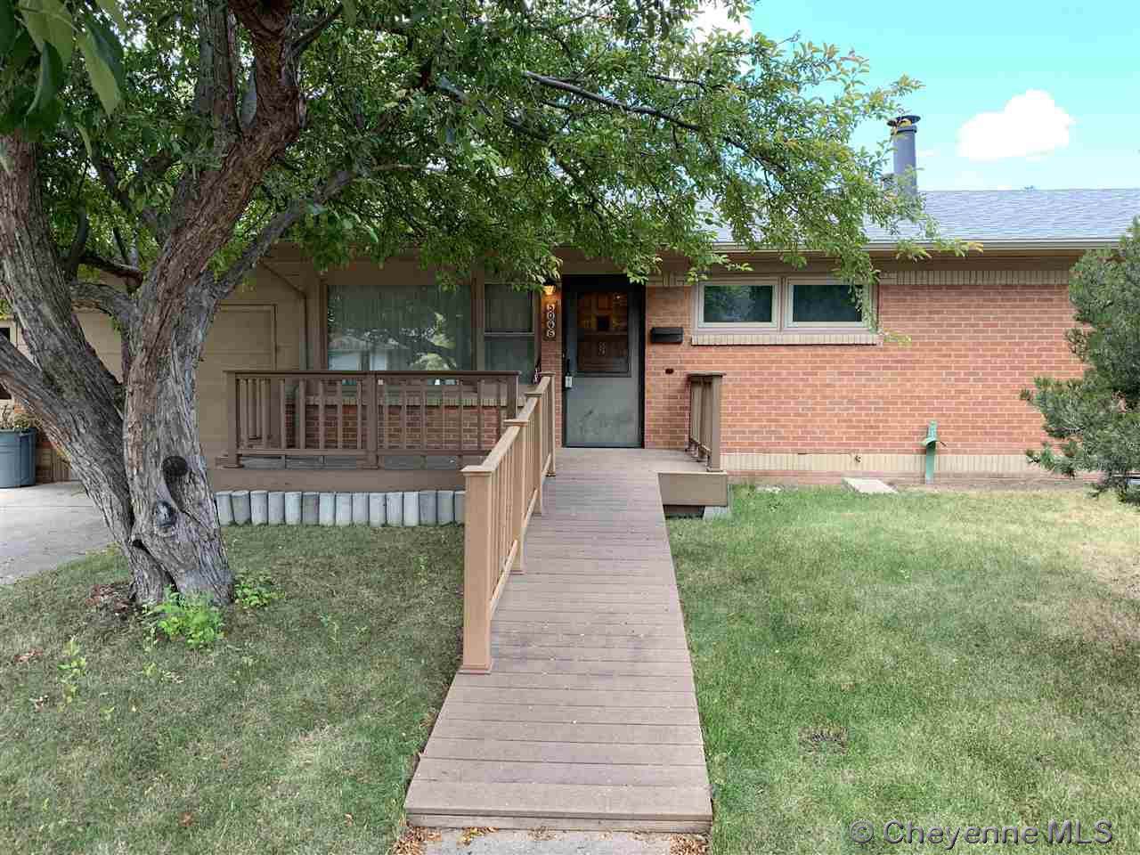 5046 Moran Ave - Photo 1