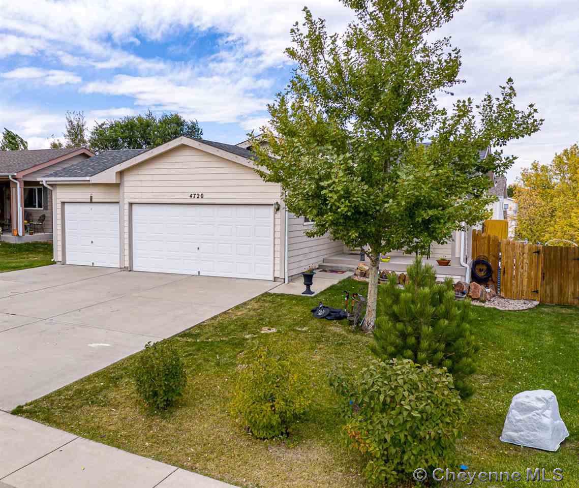 4720 Ranch House Way - Photo 1