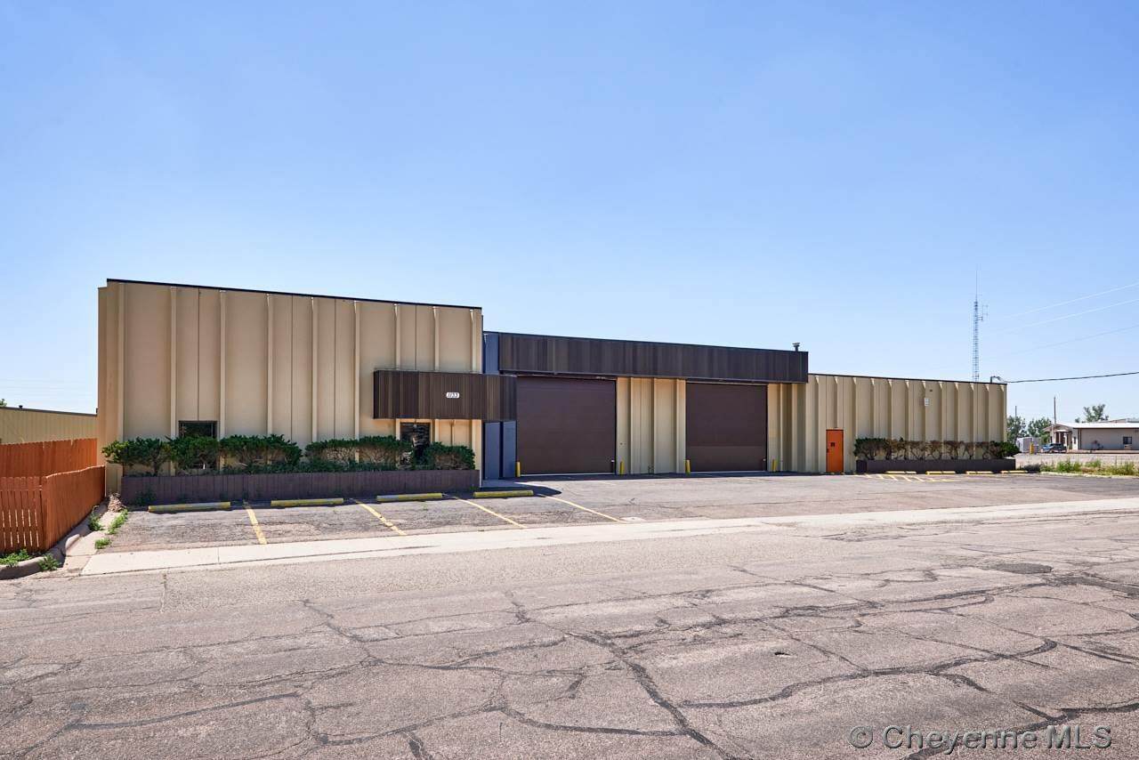 1133 27TH ST - Photo 1