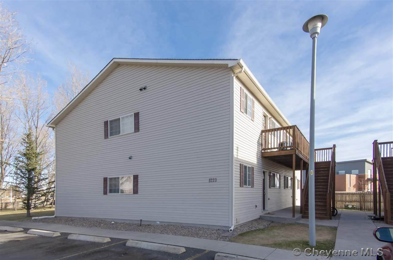 1223 Taft Ave - Photo 1