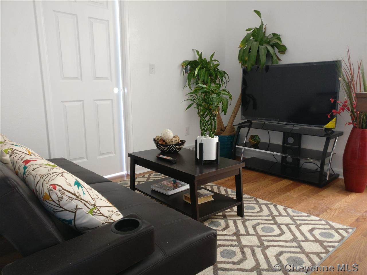 202 Main St - Photo 1