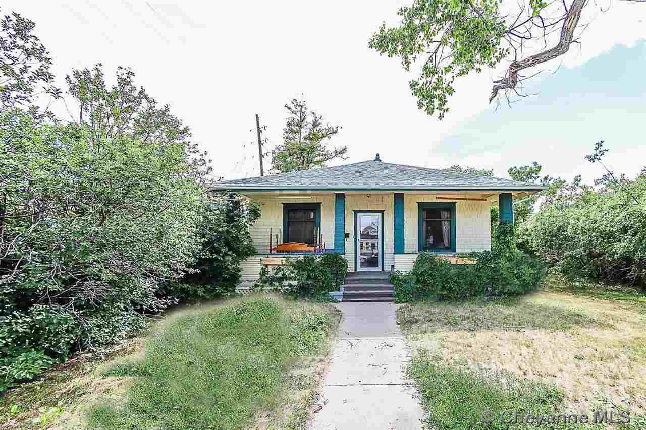 2512 Snyder Ave - Photo 1