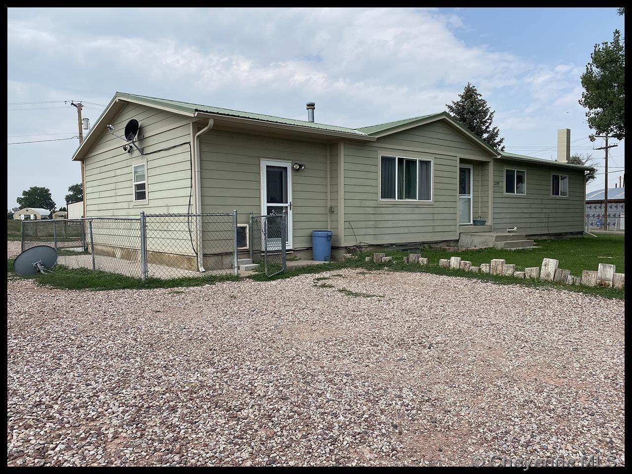 2259 Walnut St - Photo 1