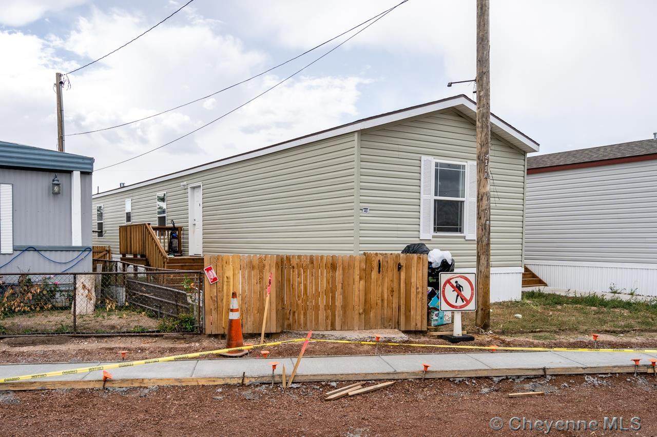 1410 Fox Farm Rd - Photo 1