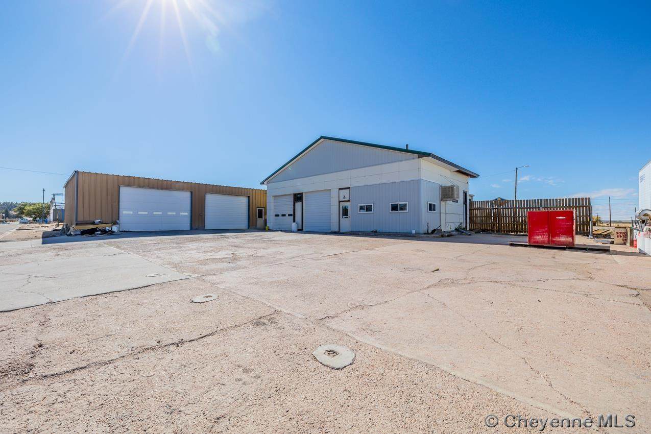 118 Lincolnway - Photo 1