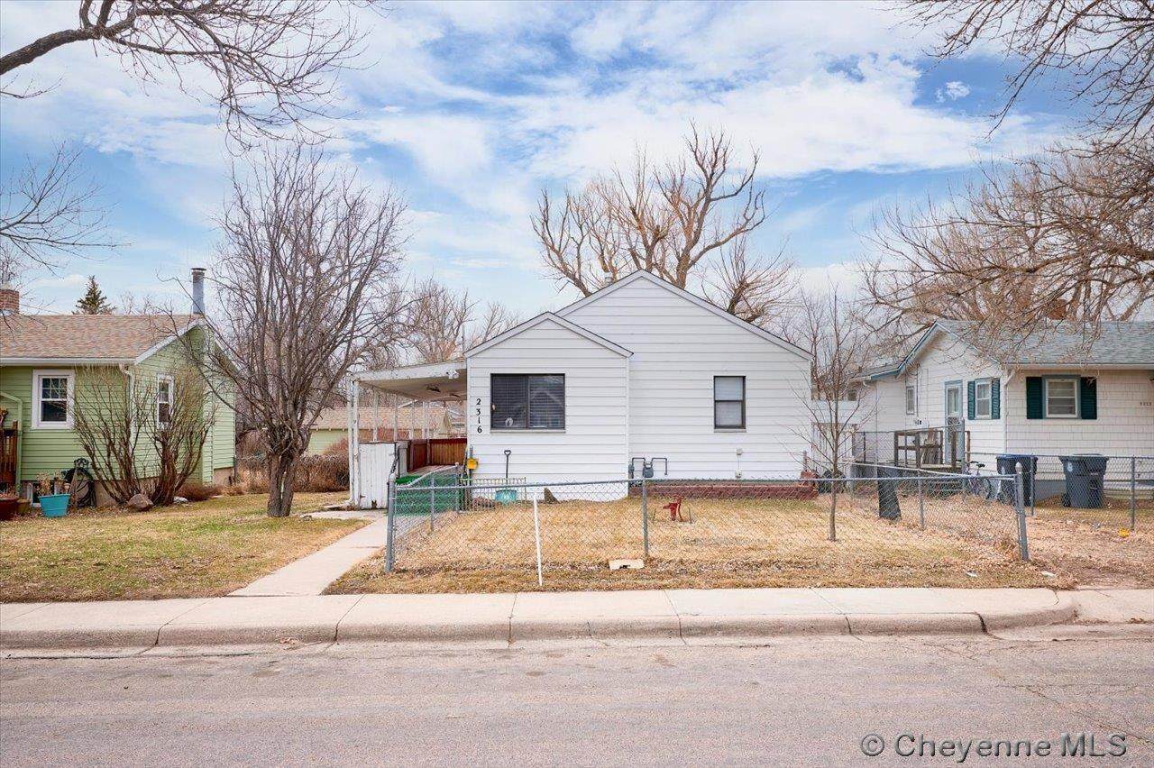 2316 Duff Ave - Photo 1
