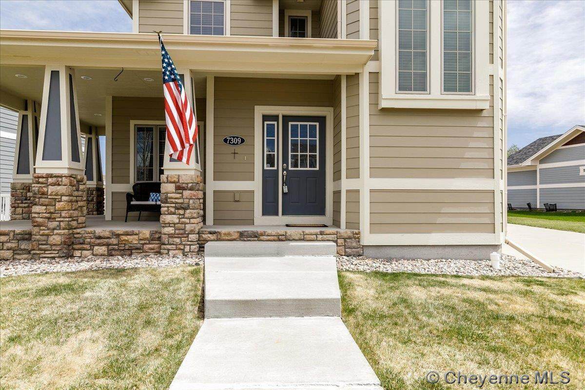 7309 Legacy Parkway - Photo 1