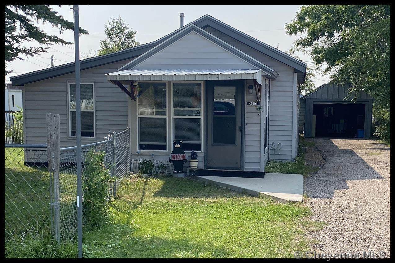 214 Warren Ave - Photo 1