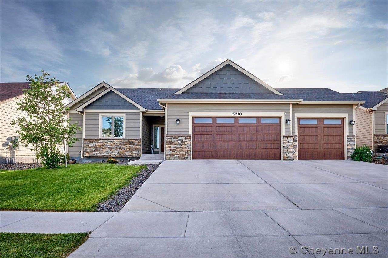 5718 Dayton Dr - Photo 1