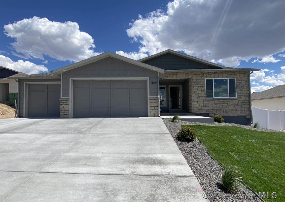 4001 Sage Rd - Photo 1