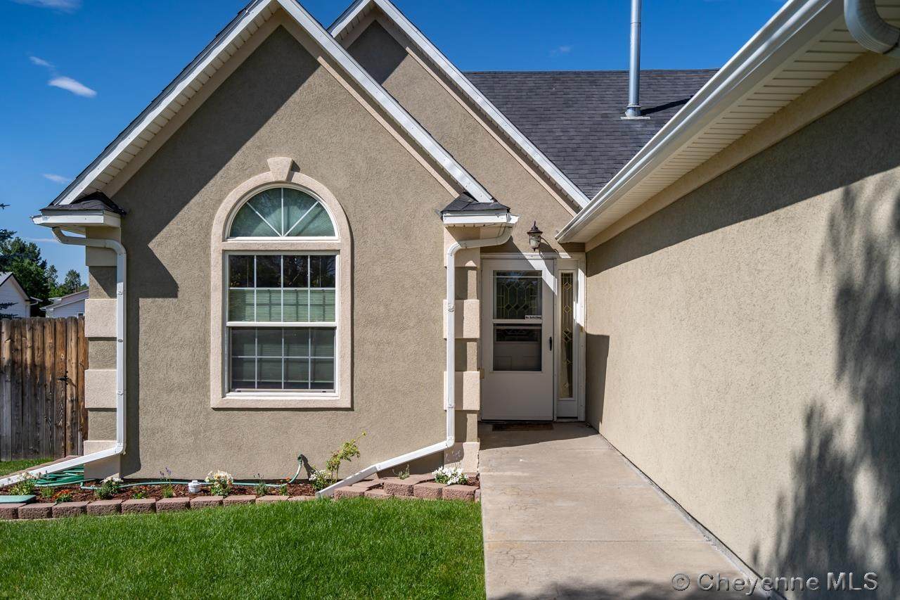3934 Parkview Dr - Photo 1