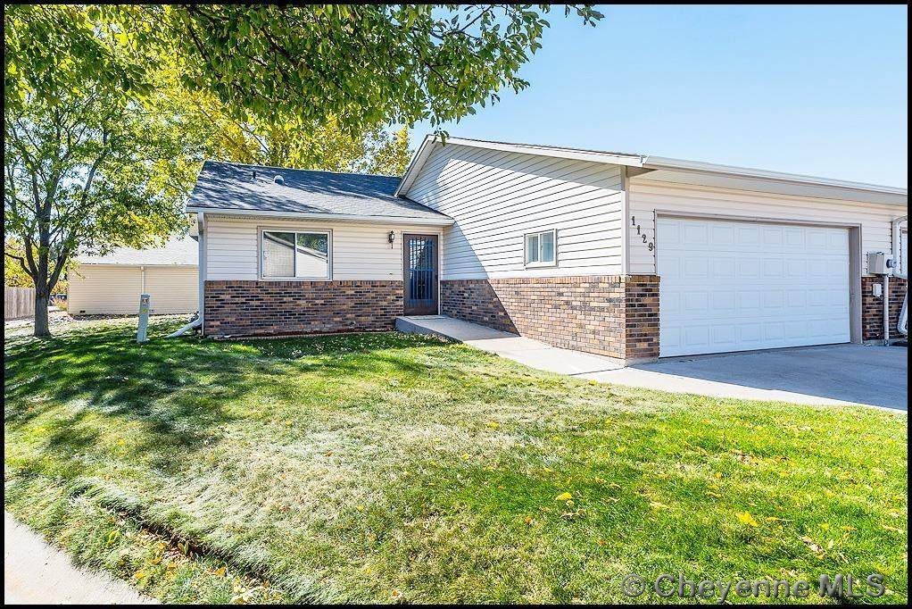 1129 Patio Dr - Photo 1