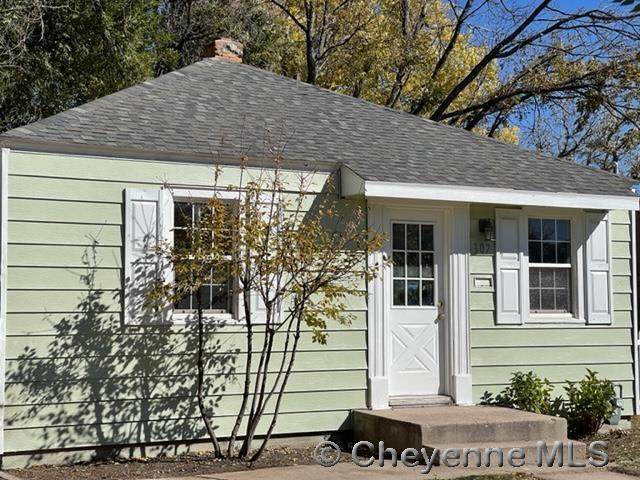 307 Evans Ave - Photo 1