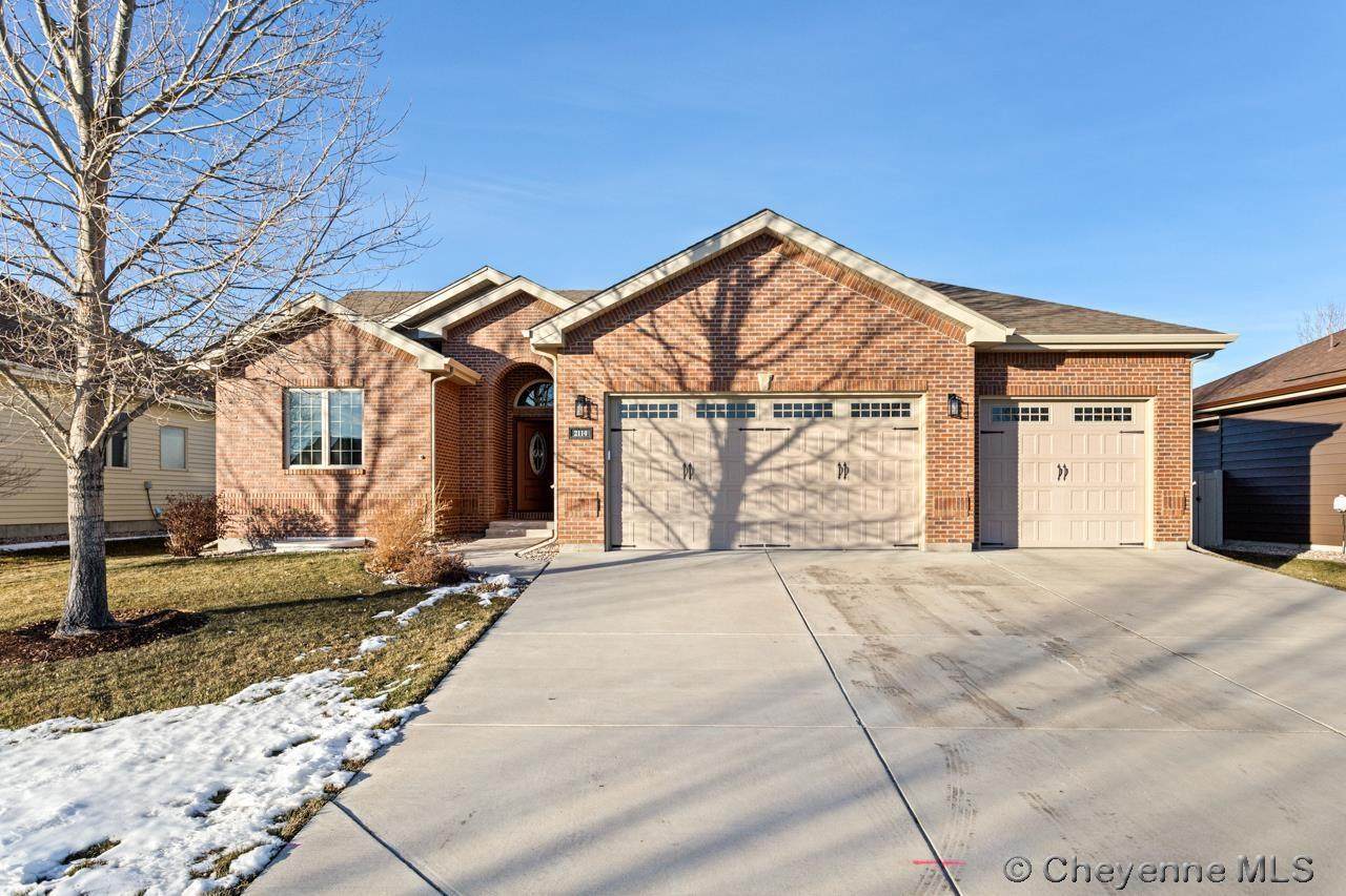 2114 Pattison Ave - Photo 1
