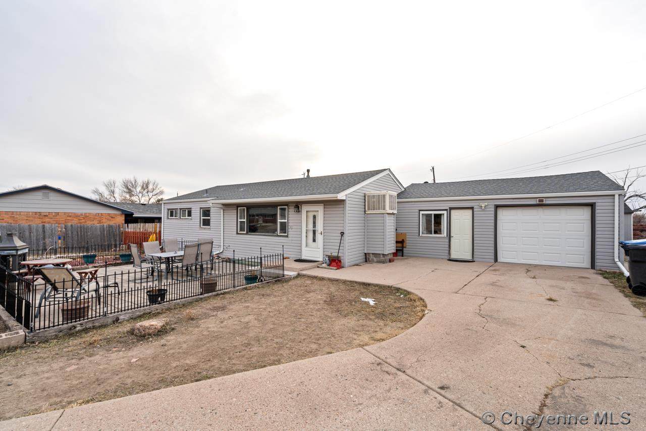 1622 Madison Ave - Photo 1