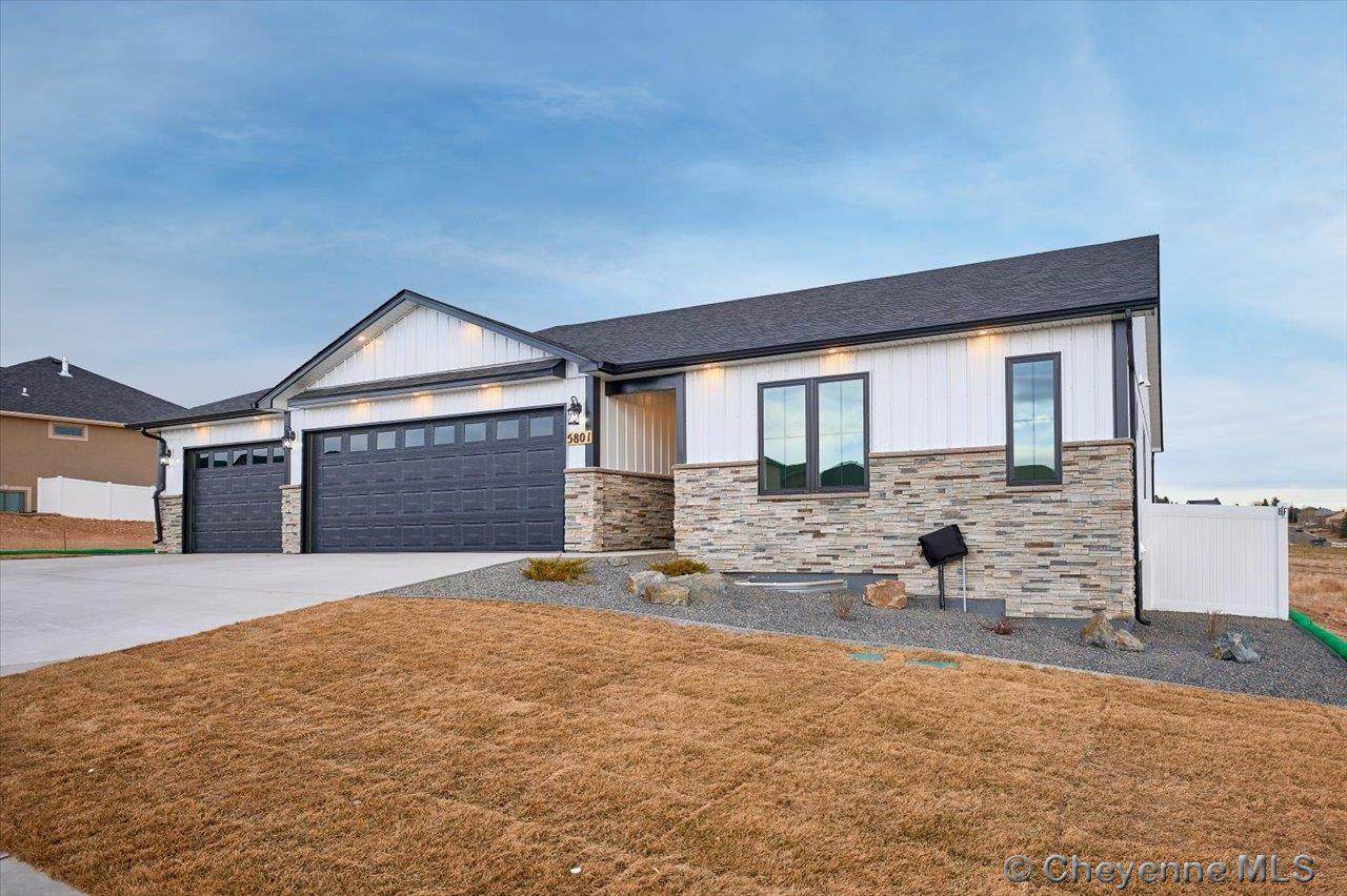 5801 Mica Bluff - Photo 1