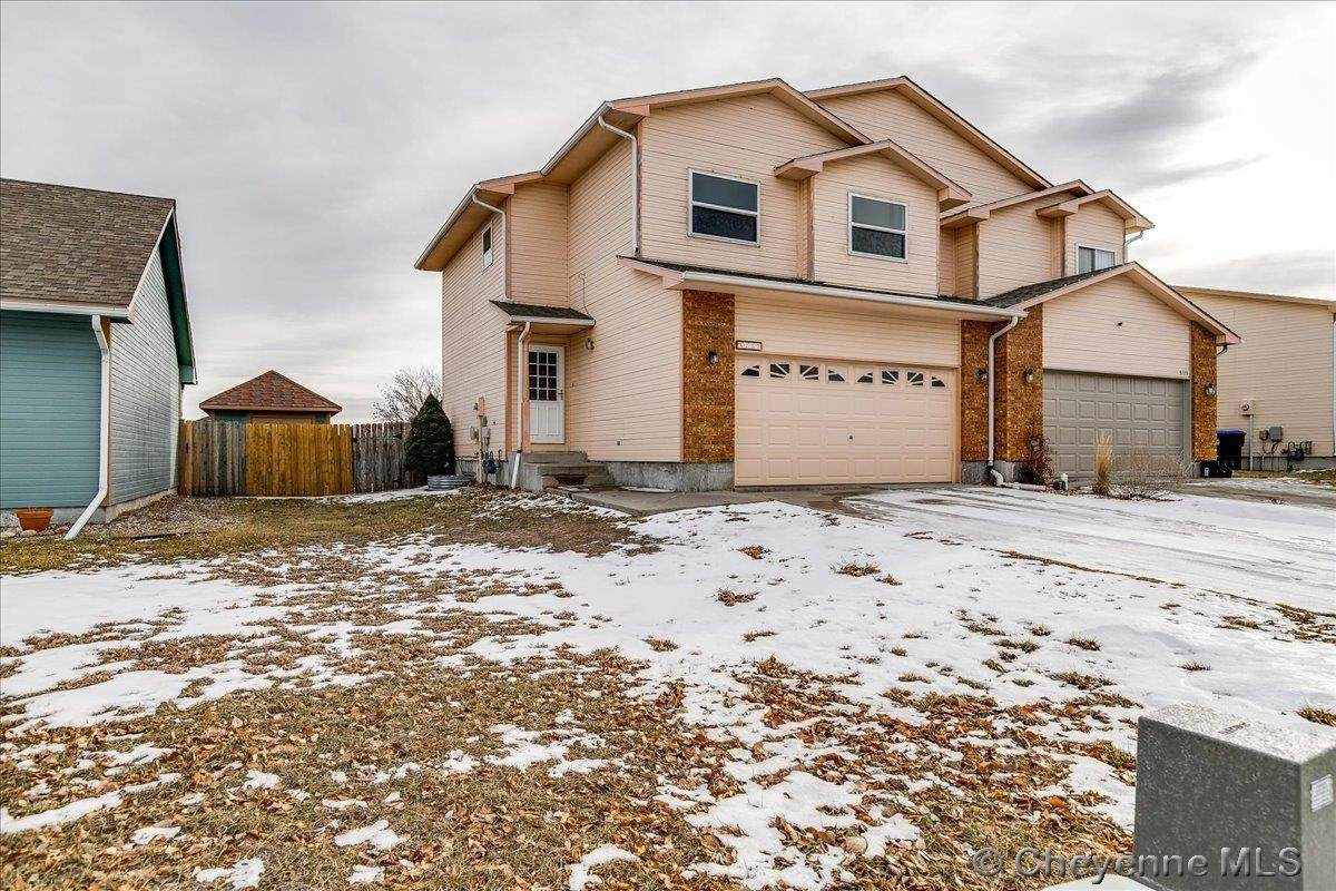 5727 Atlantic Dr - Photo 1