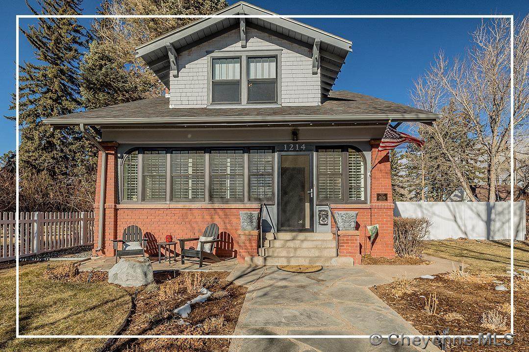 1214 32ND ST - Photo 1