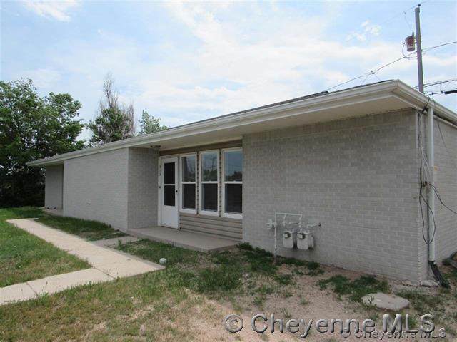 521 5TH ST - Photo 1