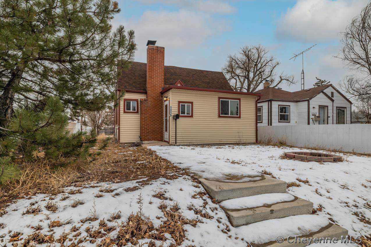 1315 Pershing Blvd - Photo 1