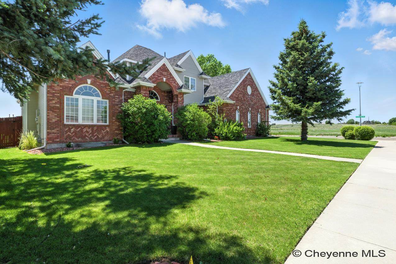 2503 Summit Dr - Photo 1