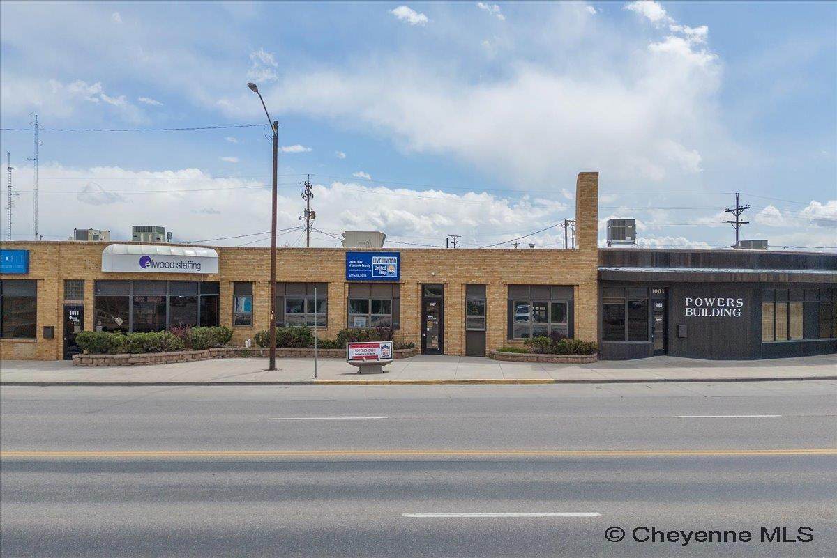 1007 Lincolnway - Photo 1