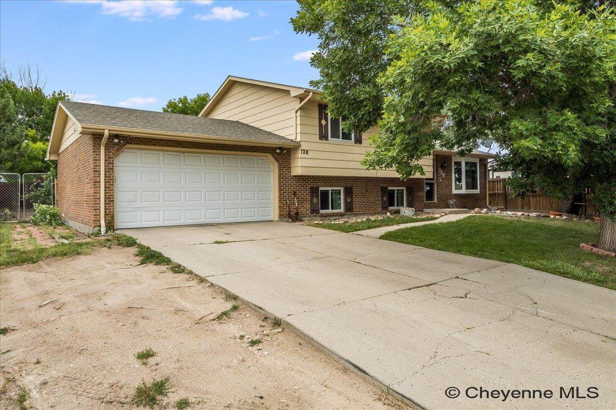 128 Medicine Bow - Photo 1