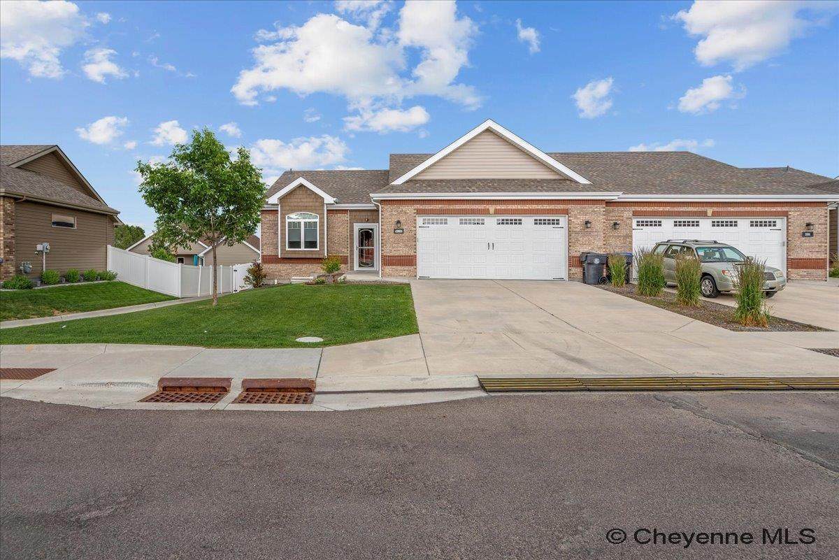 2337 Foothills Rd - Photo 1