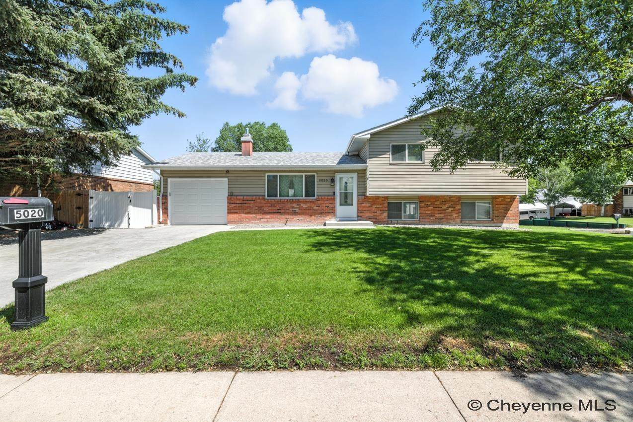 5020 8TH ST - Photo 1