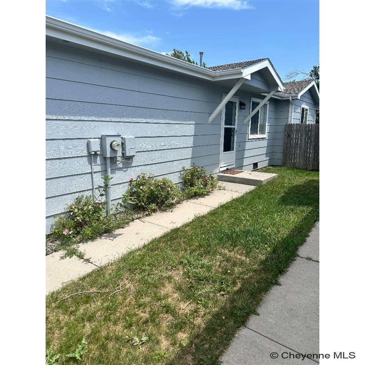 6031 Atlantic Dr - Photo 1