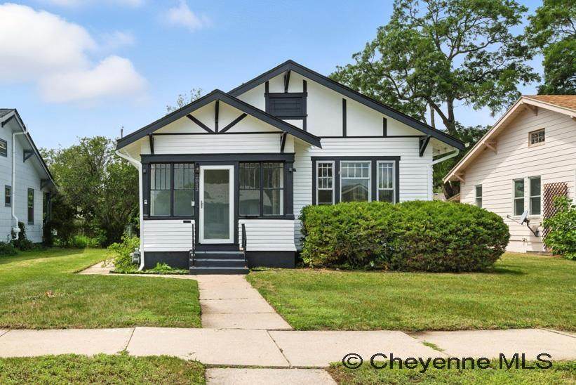 2812 Bent Ave - Photo 1