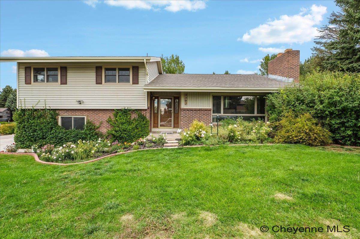 5502 Canyon Rd - Photo 1