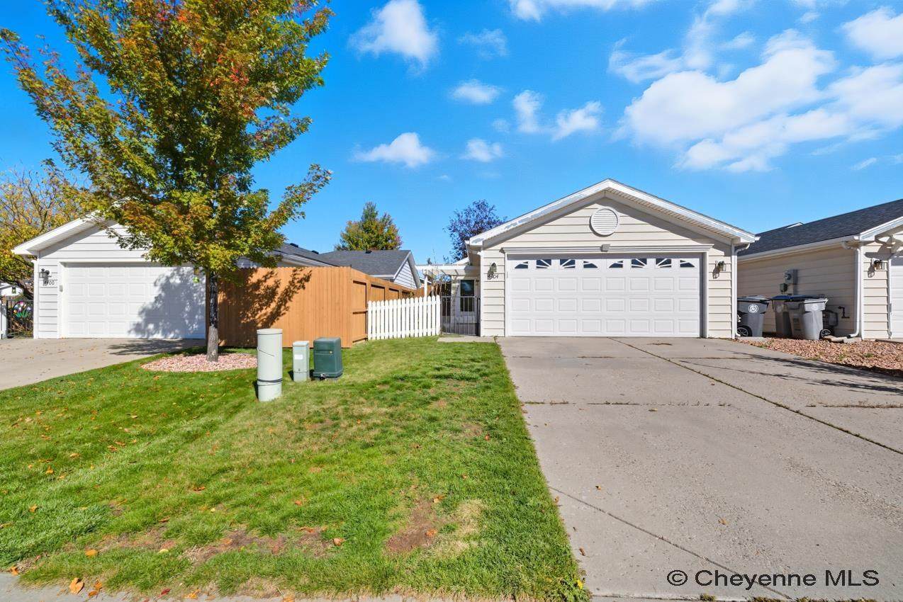 4404 Cottage Ln - Photo 1