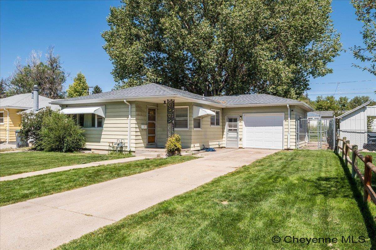 1958 Newton Dr - Photo 1