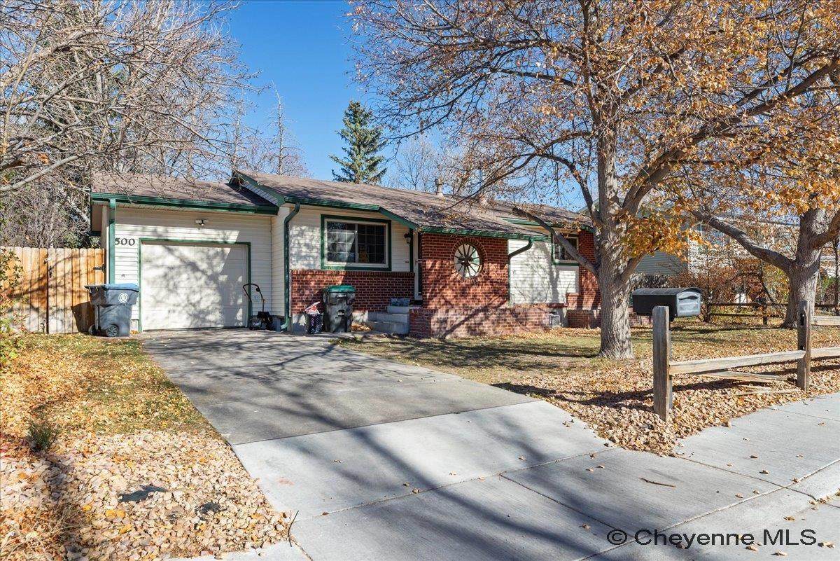 500 New Bedford Dr - Photo 1