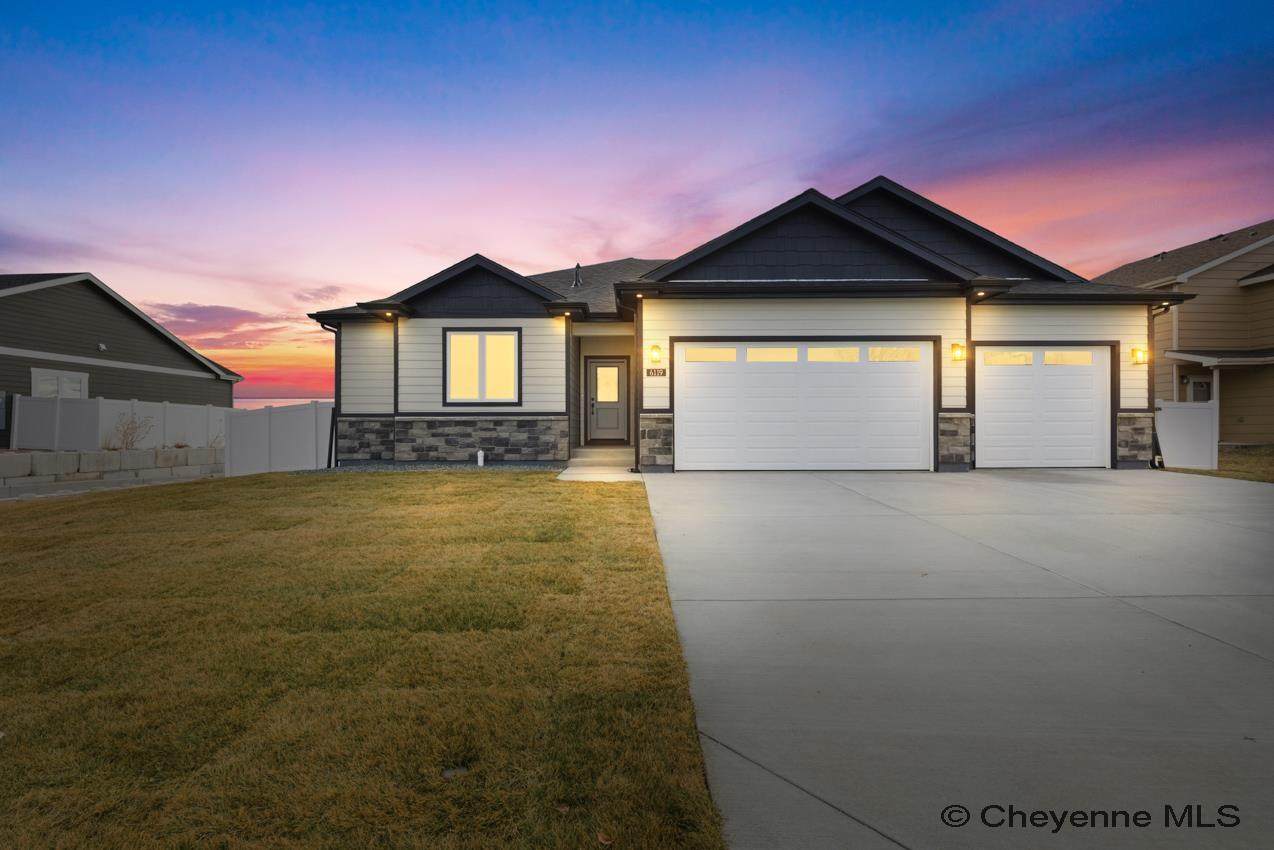 6119 Atlantic Dr - Photo 1