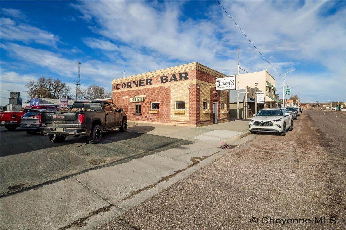 200 Main St - Photo 1