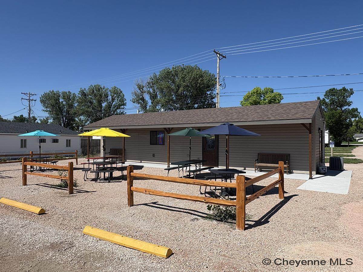 709 Pine St - Photo 1