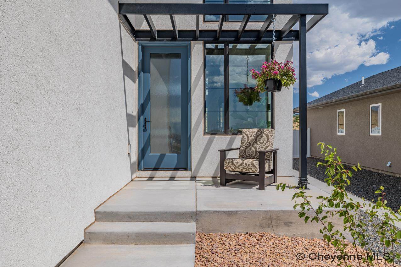 4020 Saddleback Ln - Photo 1