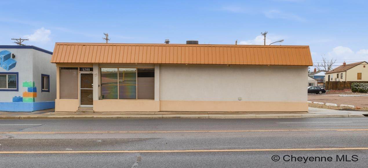 1208 Pershing Blvd - Photo 1