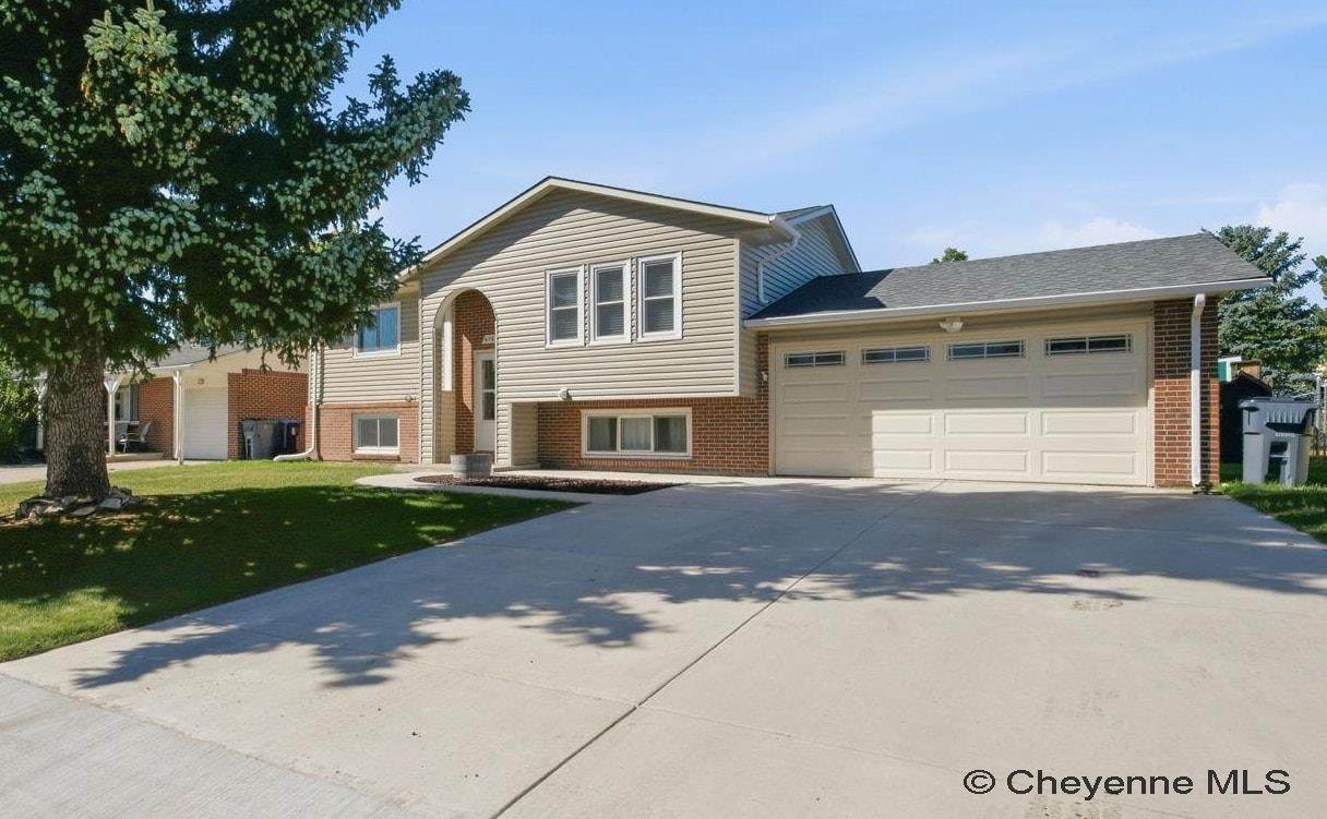 4760 Hickory Pl - Photo 1