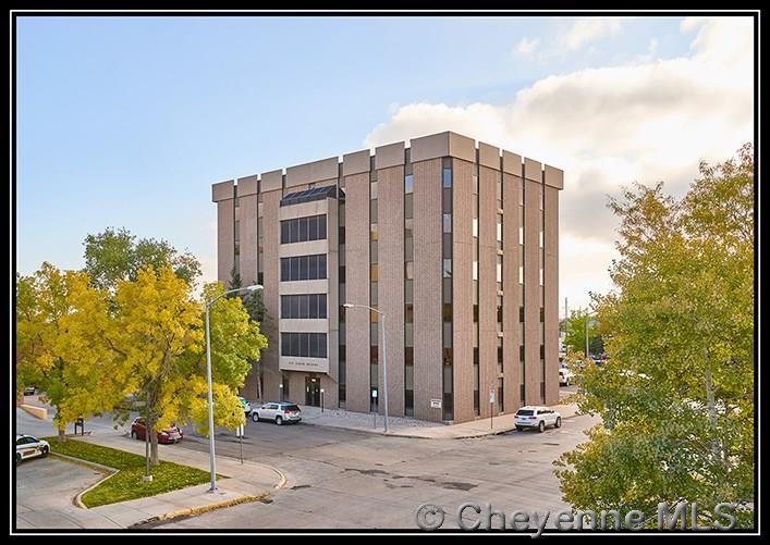 1920 Thomes Ave - Photo 1