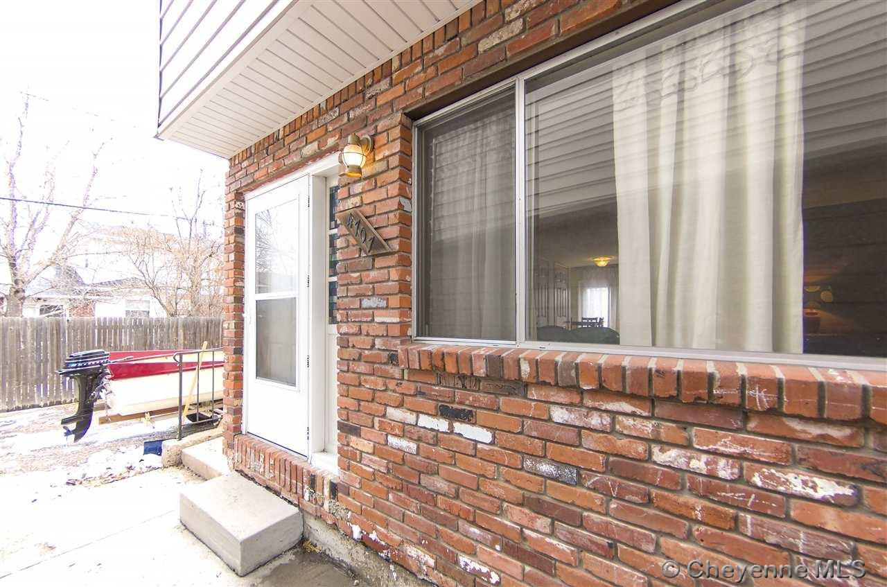 4707 Hickory Pl - Photo 1