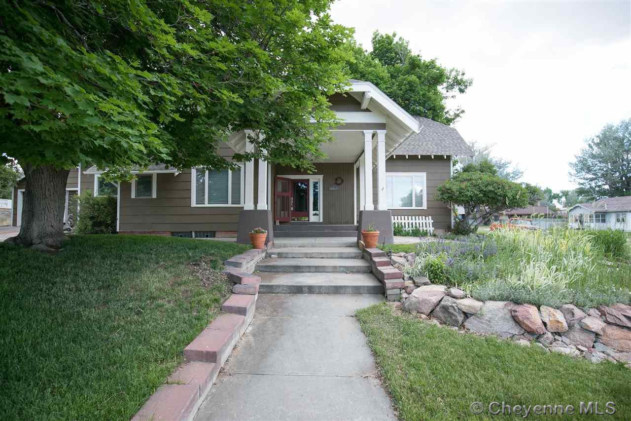 901 Date St - Photo 1