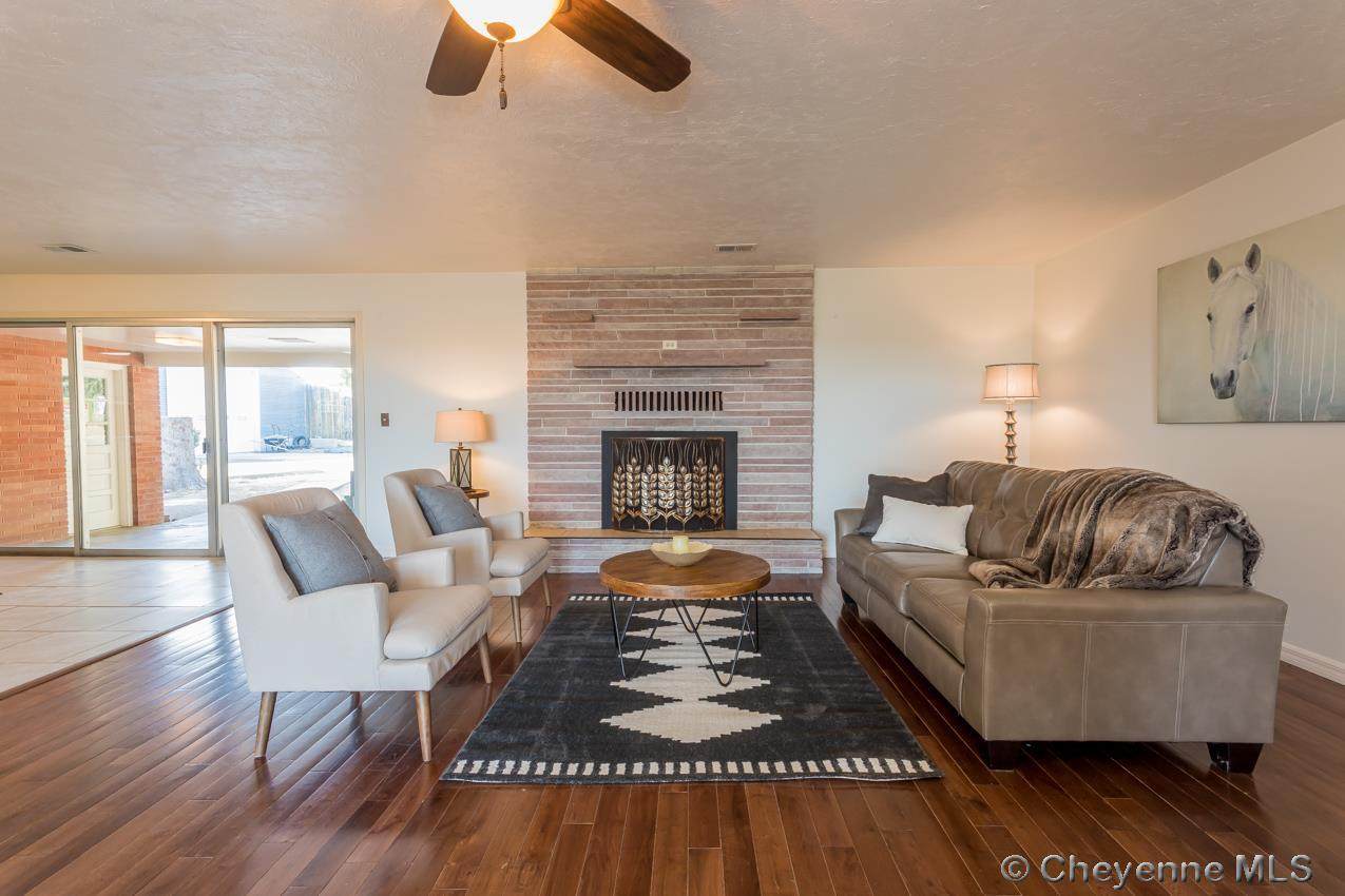 320 7TH ST - Photo 1