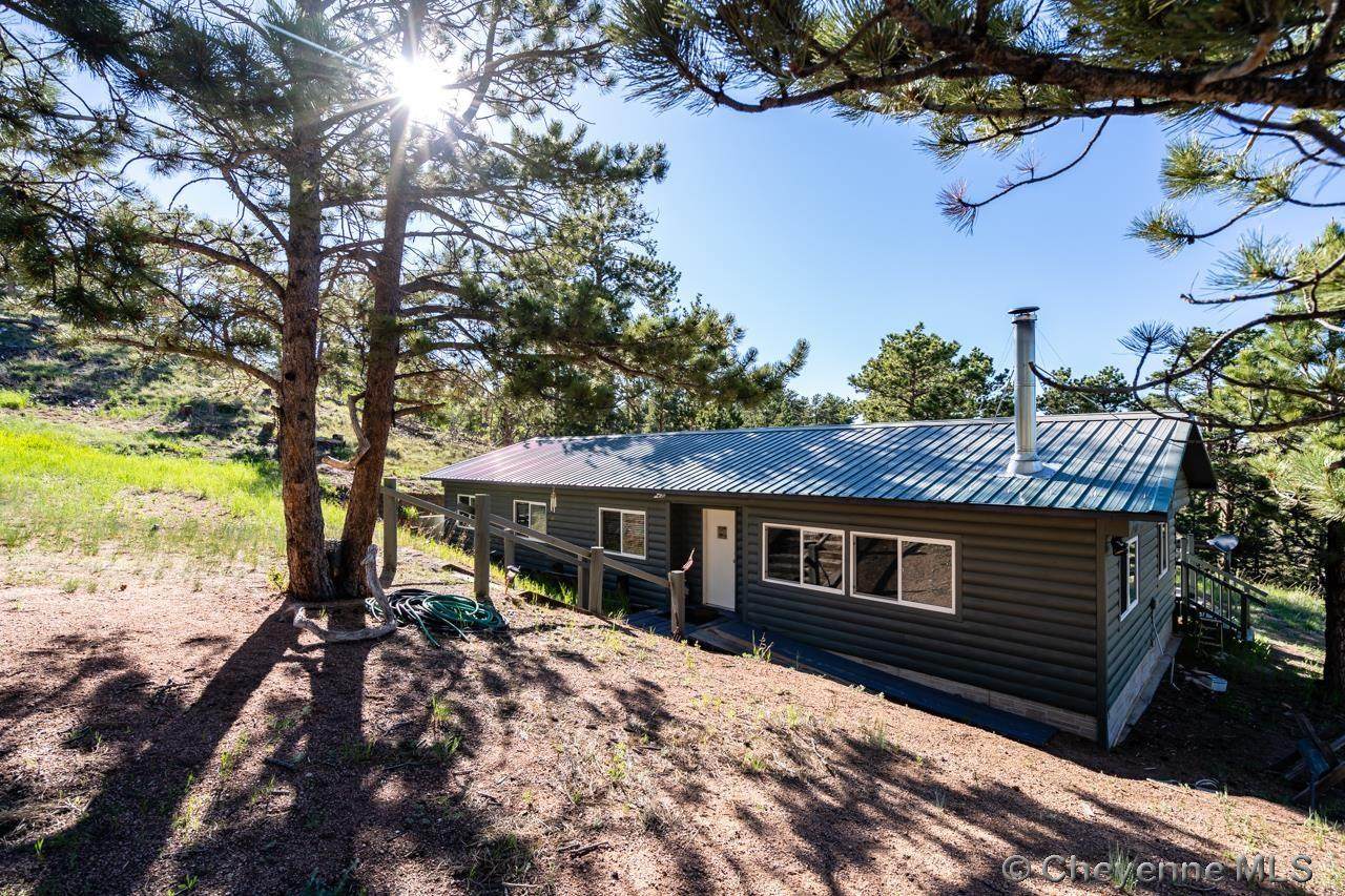 1046 Trails End Dr - Photo 1