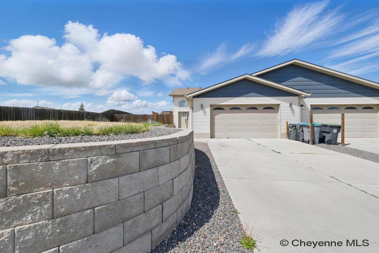 3900 Robitaille Ct - Photo 1