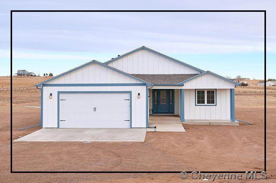 2035 Canyon Dr - Photo 1
