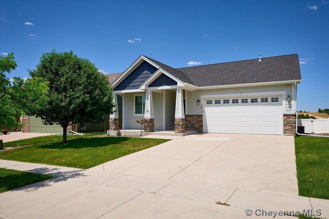 1012 Wendy Ln - Photo 1